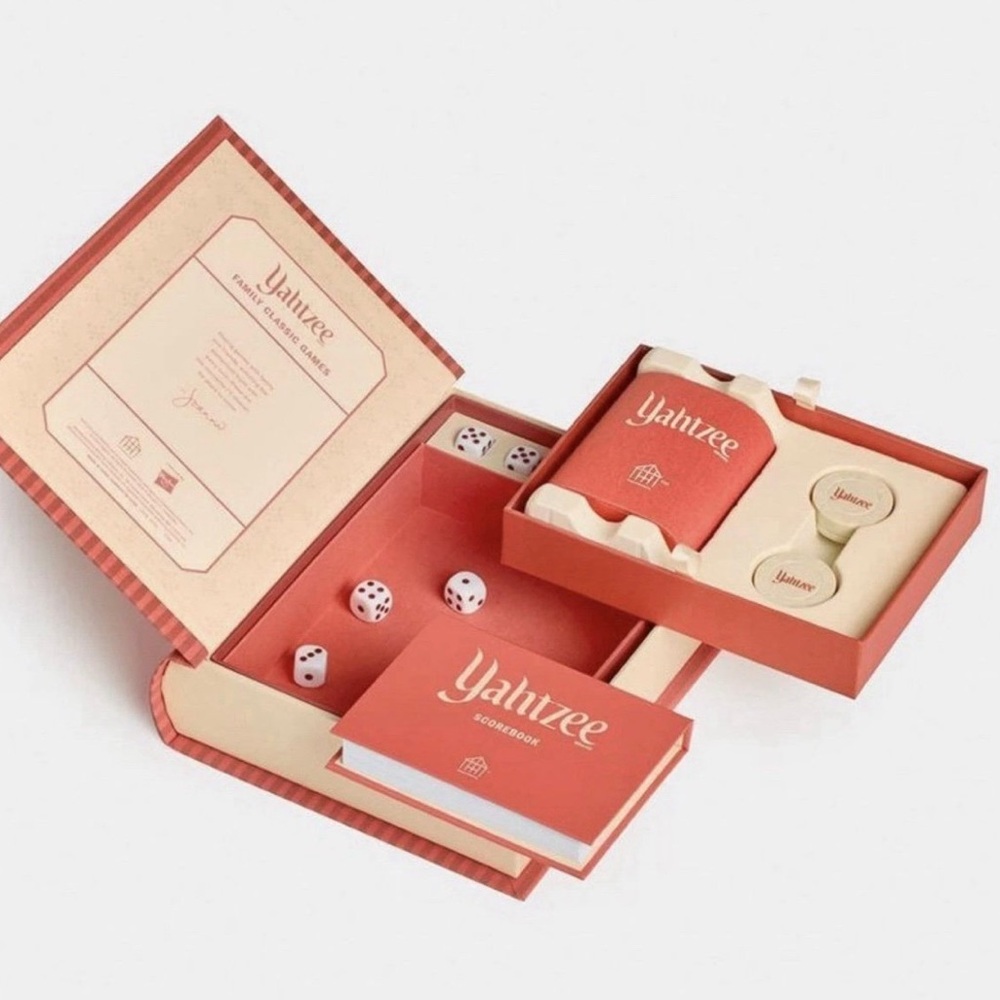 Yahtzee Game - Bookshelf Games Collection Hearth & Hand with Magnolia NEW - Picture 2 of 4